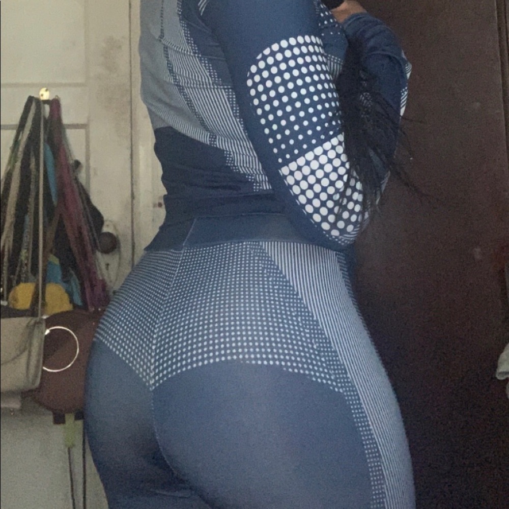 Work Out Set. - Picture 2 of 7